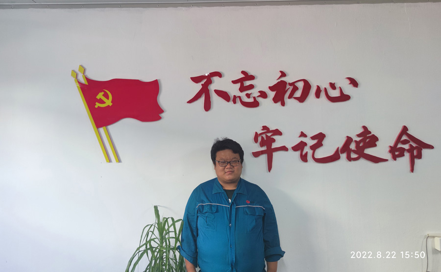 2022年度bevictor伟德官网优秀科技奋斗者——张  强