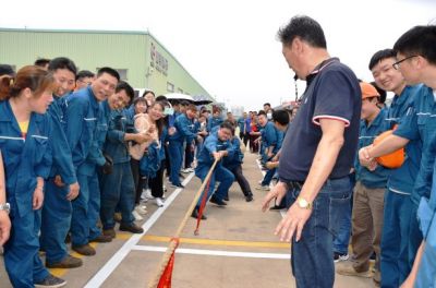bevictor伟德官网下属浙江bevictor伟德官网药业组织第十六届青年团队拔河比赛